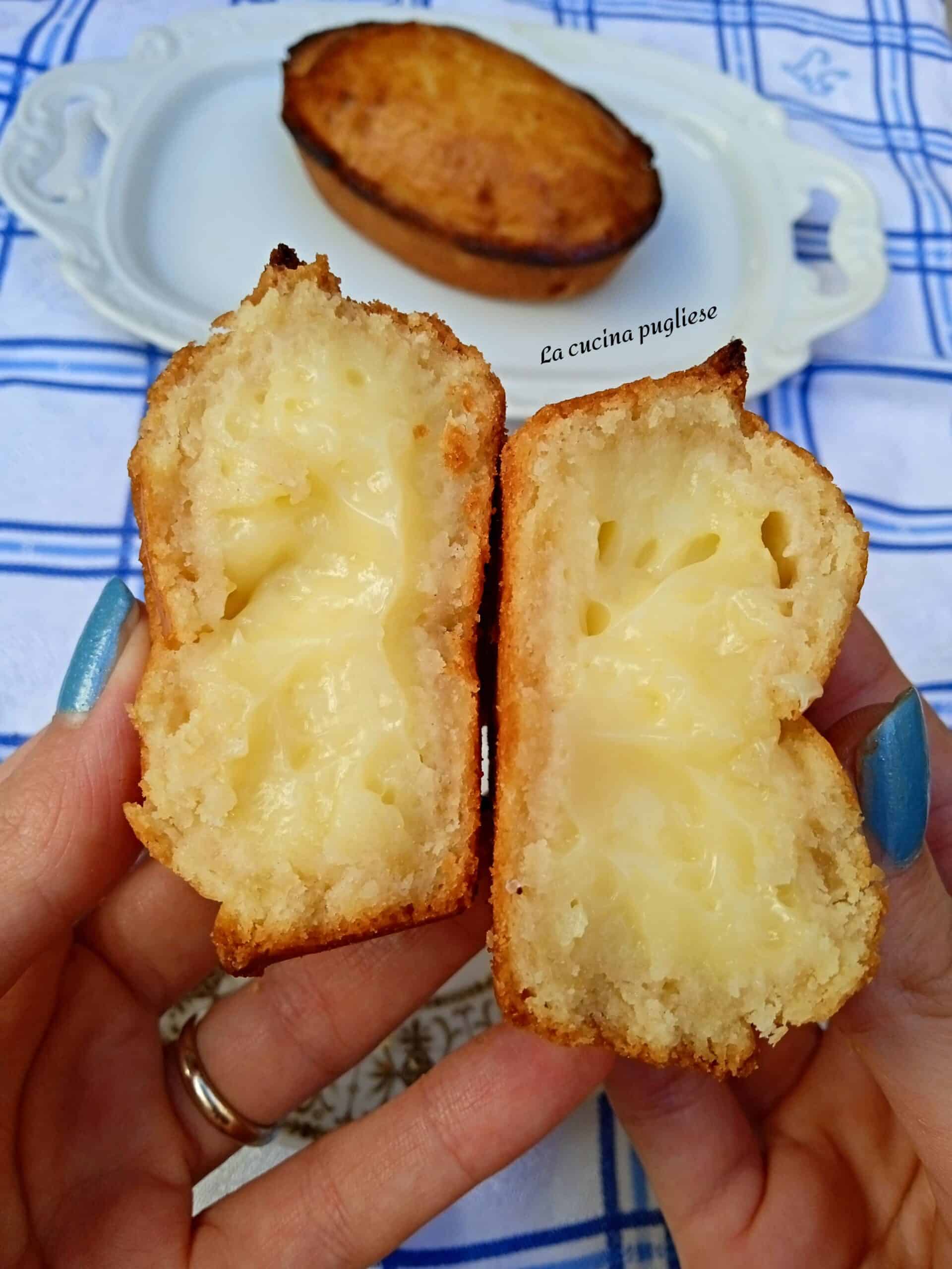 Il Pasticciotto: un guscio di pasta frolla ripieno di crema pasticcera.