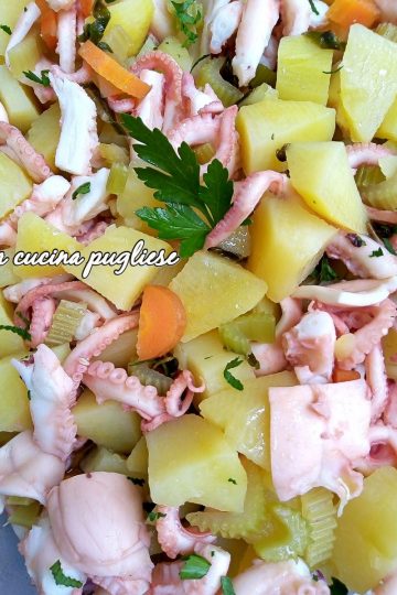 Insalata di moscardini e patate - un'insalata di pesce semplice e gustosa.