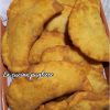 Panzerotti fritti pugliesi - prodotto tipico della rosticceria pugliese da gustare fritto o al forno secondo i gusti.