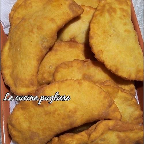 Panzerotti fritti pugliesi