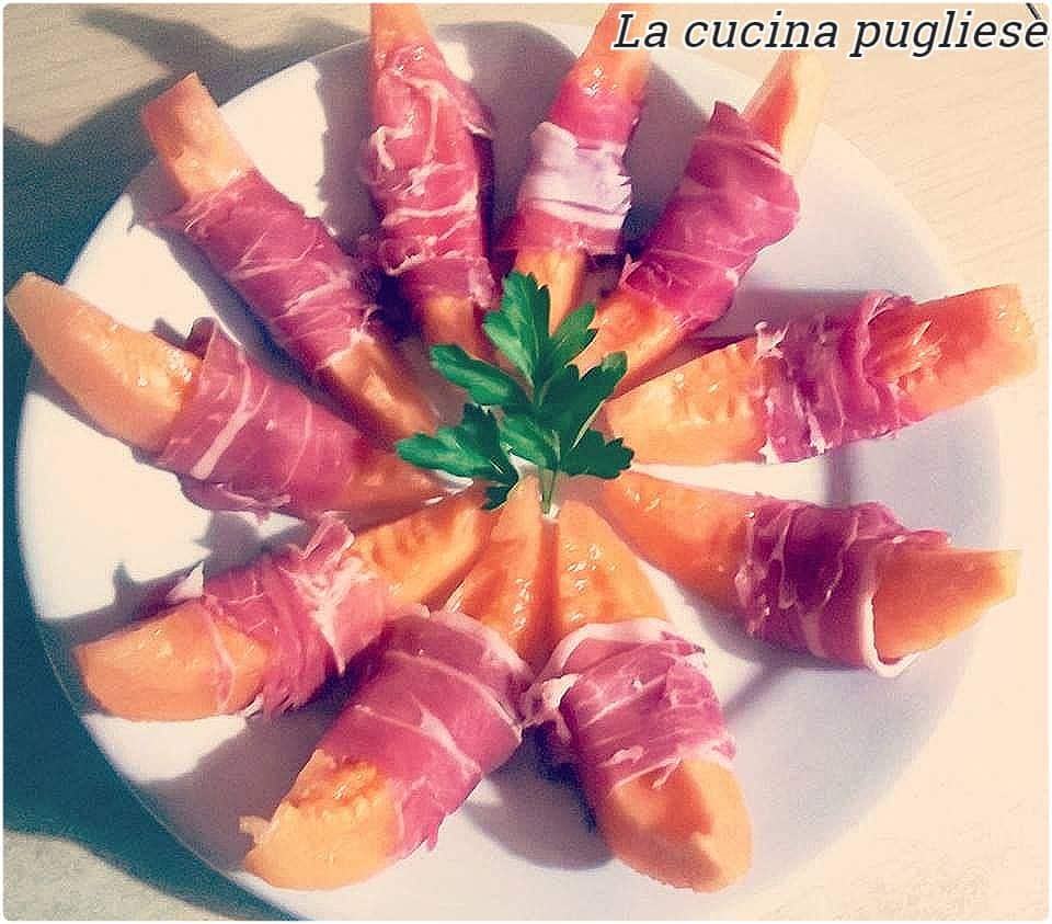 Prosciutto e melone - ricetta estiva facile e veloce.