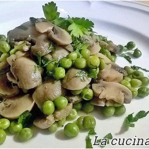 Funghi champignon e piselli