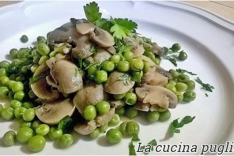 Funghi champignon e piselli - la cucina pugliese