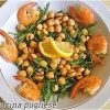 Insalata di ceci gamberi e rucola - una ricetta estiva semplice e gustosa.