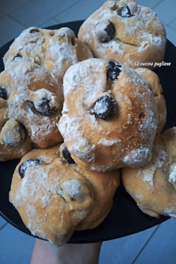 Pucce salentine con olive facili e veloci da preparare