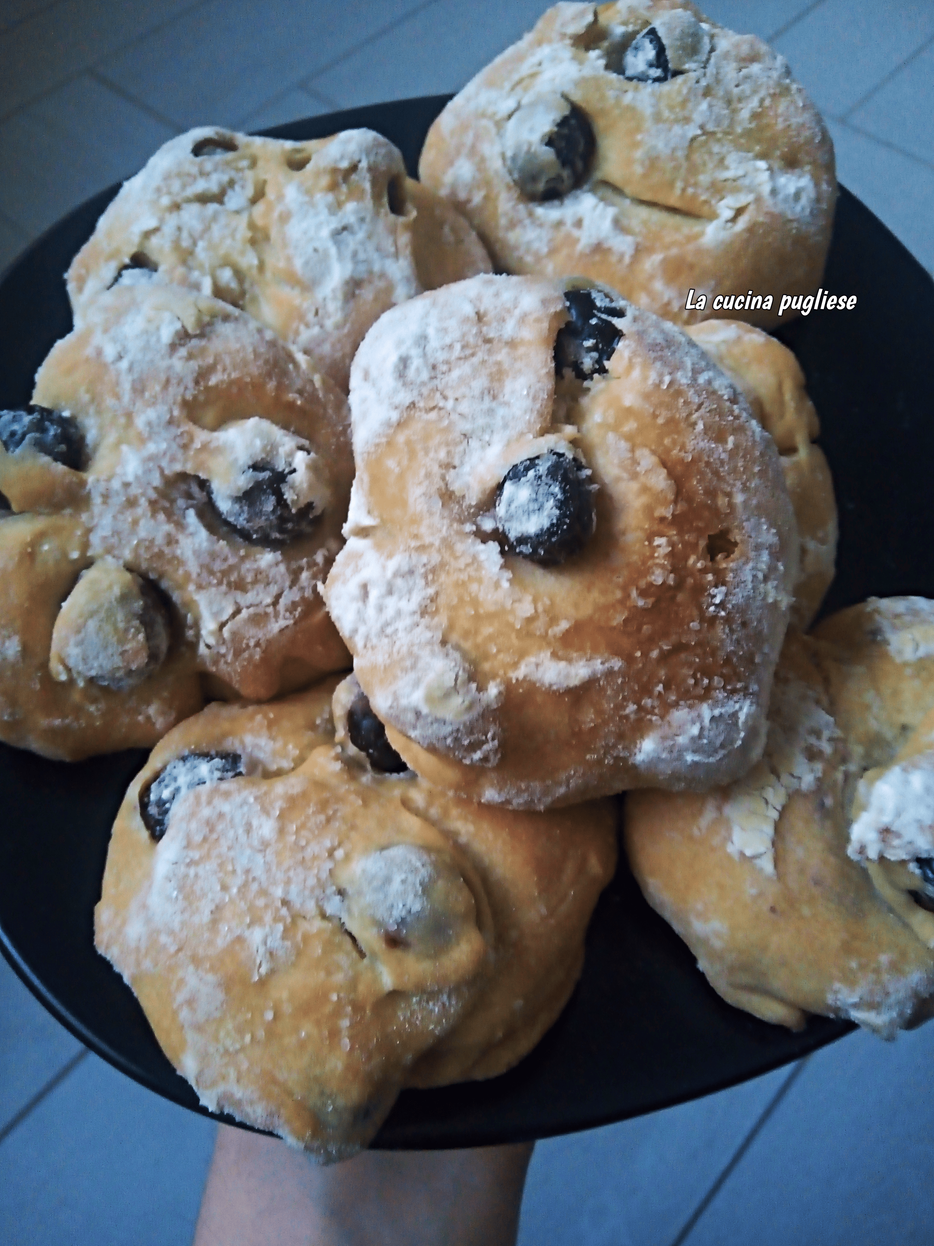 Pucce salentine con olive facili e veloci da preparare