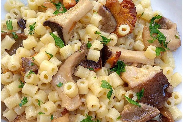 Pasta con funghi trifolati - la cucina pugliese