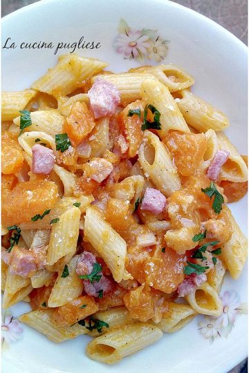 Pasta con zucca e pancetta - la cucina pugliese