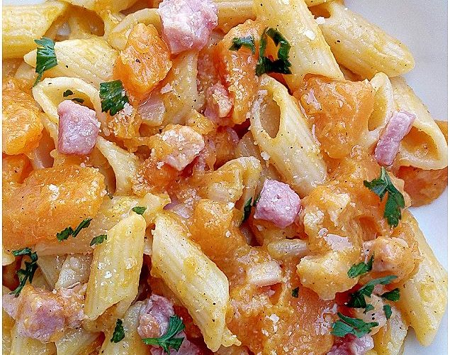 Pasta con zucca e pancetta - la cucina pugliese