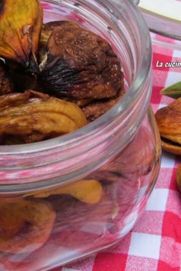 Fichi secchi con le mandorle - la cucina pugliese di Rita Caputo