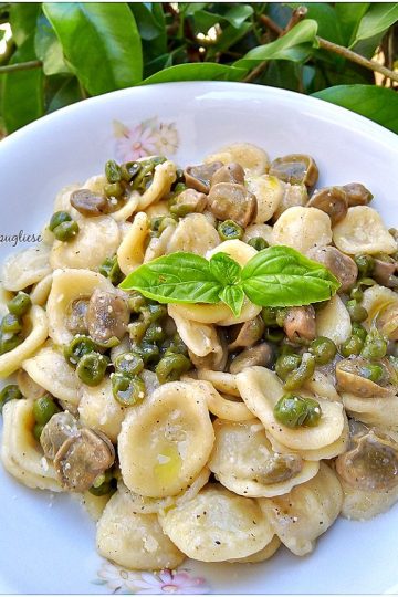 Orecchiette con fave e piselli - lacucinapugliese--