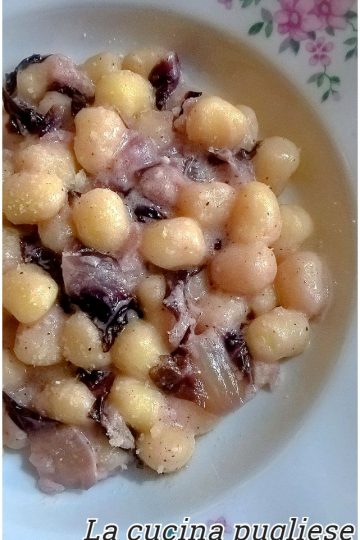 Gnocchi con radicchio e robiola - la cucina pugliese