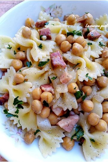 Farfalle ceci e pancetta - lacucinapugliese--