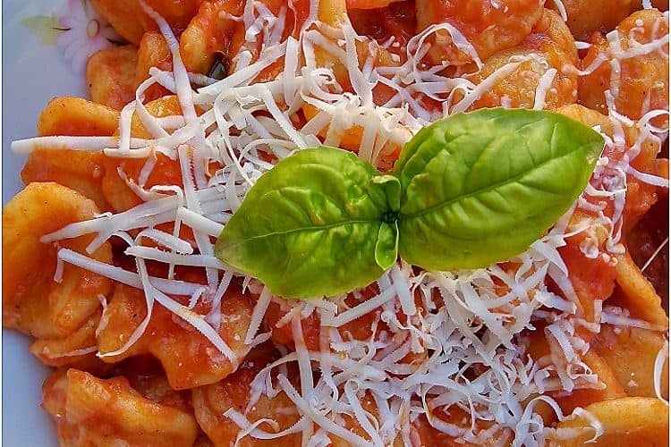 Pasta al pomodoro fresco - lacucinapugliese--