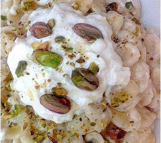 Pasta con burrata e pistacchi - la cucina pugliese