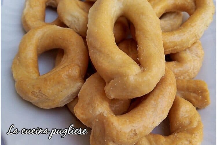 Taralli pugliesi - lacucinapugliese di Ria Caputo