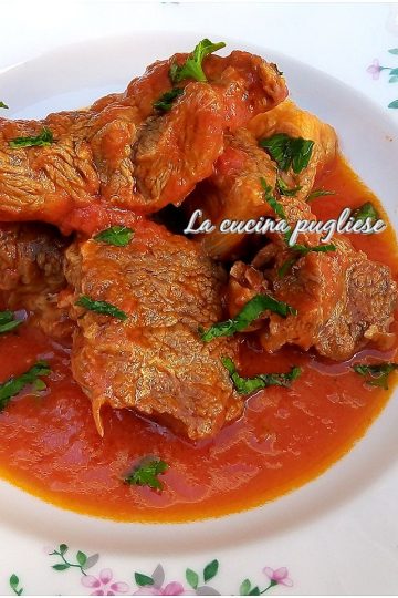 Carne di cavallo alla pignata - cucina pugliese--