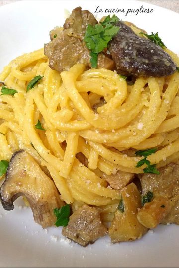 Troccoli con funghi cardoncelli e zafferano - la cucina pugliese--