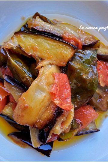 Caponata con peperoni friggitelli e melanzane - lacucinapugliese--