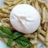 Pasta al pesto e burrata - la cucina pugliese