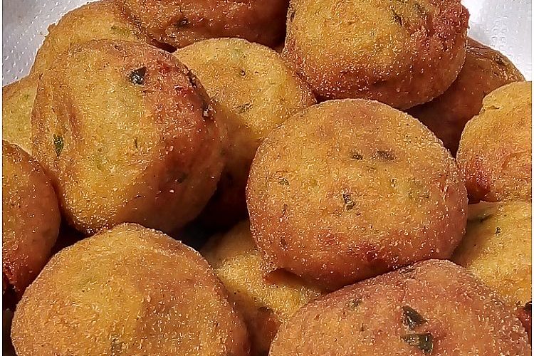 Polpette di patate e mozzarella - la cucina pugliese