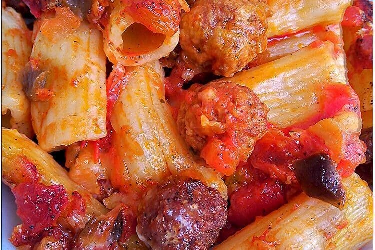 Pasta al forno con melanzane e polpette - lacucinapugliese