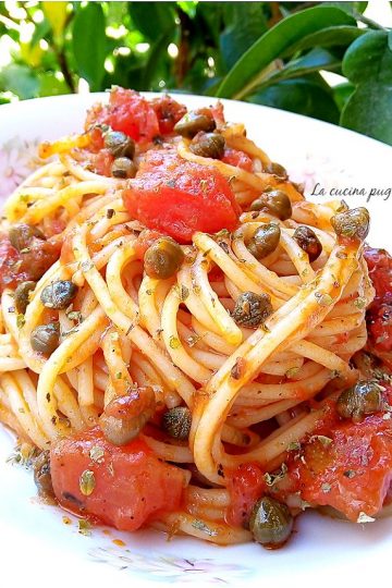 Spaghetti alla pizzaiola - lacucinapugliese--