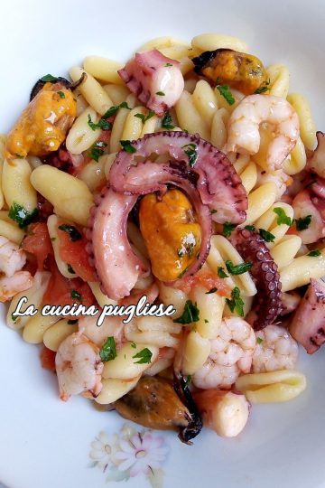 Pasta con polpo gamberi e cozze - la cucina pugliese