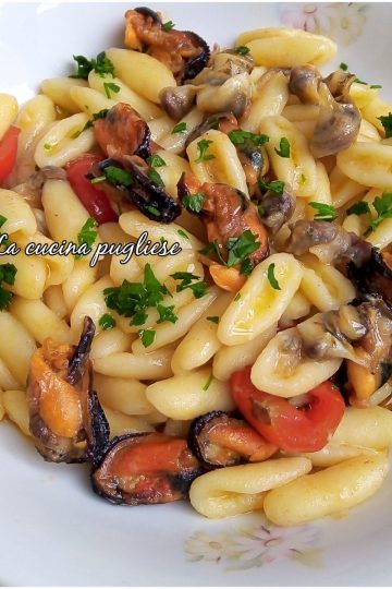 Cavatelli con cozze e murici di mare - la cucina pugliese