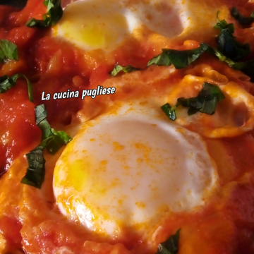 Uova al pomodoro - la cucina pugliese